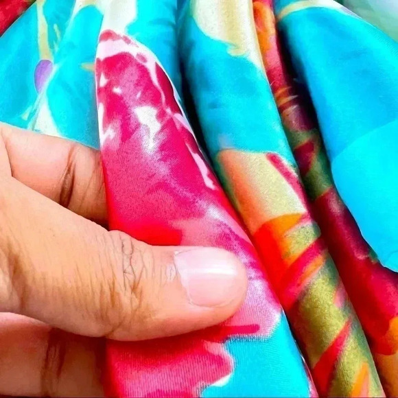 VINTAGE SCARF SQUARE PASTEL BLUE  PINK YELLOW - Picture 4 of 6